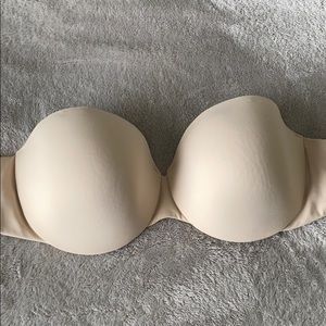 Victoria’s Secret Ipex strapless bra